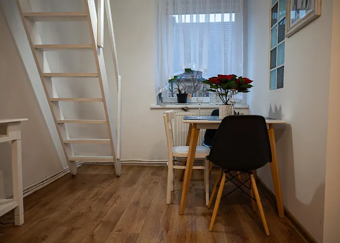 Apartament Dwupoziomowy Z Kominkiem